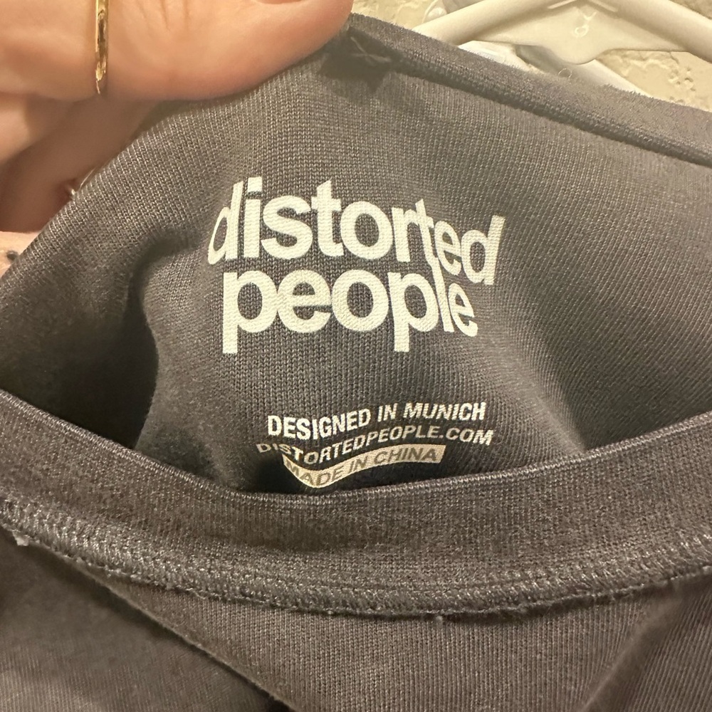 Distorted People T-Shirt - Picture 2 of 5